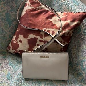 Michael Kors Jet Set Travel White Leather Crossbody Bag